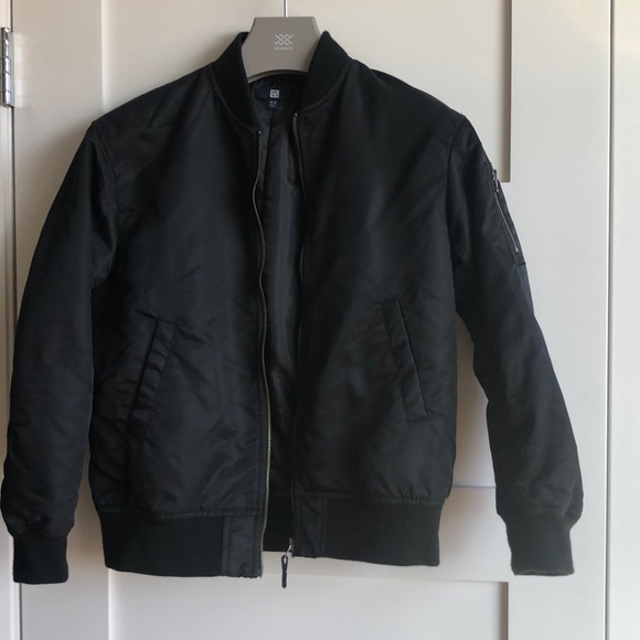 EUC Uniqlo boys jacket size 11-12 - Picture 1 of 6